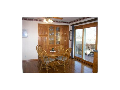 Eating area in kitchen