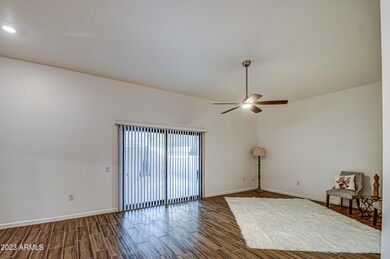 10902 W Topaz Dr, Sun City, AZ 85351 - photo 5