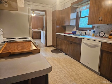 619 N 7th St, Ontonagon, MI 49953 - photo 7