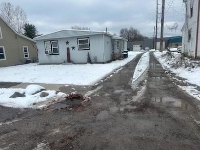 680 E Hunter St, Logan, OH 43138 - photo 2