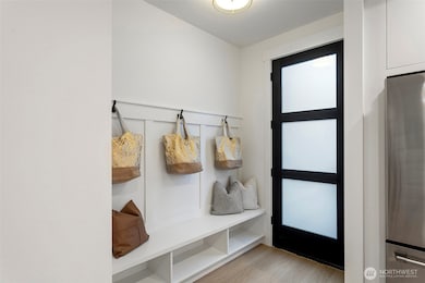 9511 132nd Ave NE unit B, Kirkland, WA 98033 - photo 2