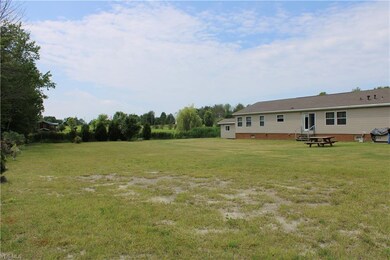 6142 Weaver Rd, Conneaut, OH 44030 - photo 4