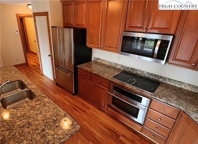 518 Indian Paintbrush Dr unit RO1, Banner Elk, NC 28604 - photo 5