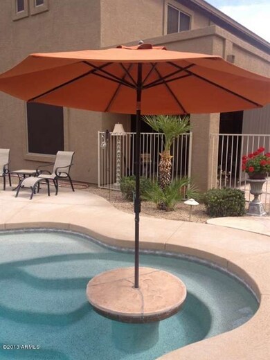 pool swim up table