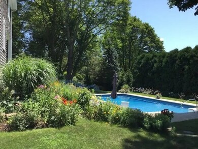 530 Elm St, South Dartmouth, MA 02748 - photo 2