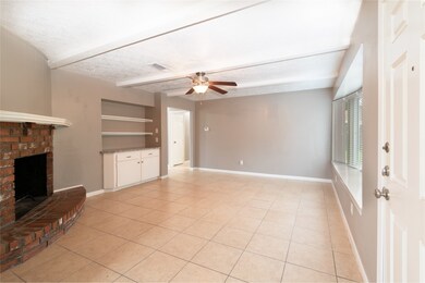16823 Paint Rock Rd, Friendswood, TX 77546 - photo 4
