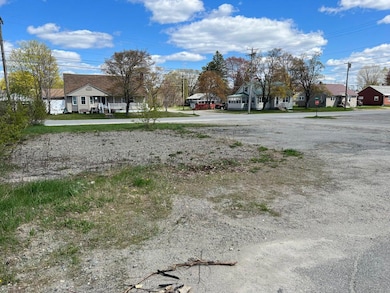 45 Pine St, Millinocket, ME 04462 - photo 3