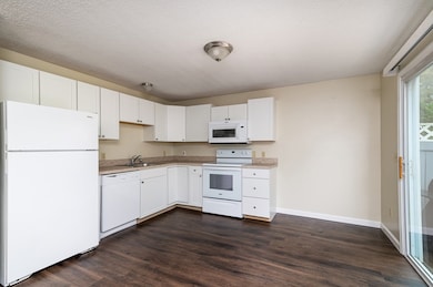 571 Carriage Shop Rd unit F, East Falmouth, MA 02536 - photo 7