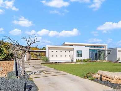 23207 Tablerock Way, San Antonio, TX 78255 - photo 2