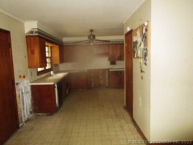 2124 Denver St, Muskogee, OK 74401 - photo 3