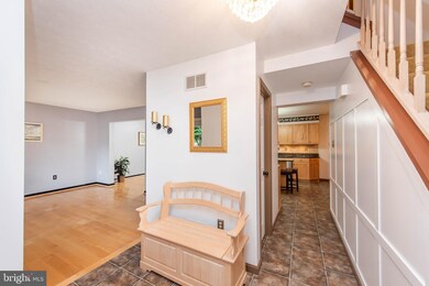 853 Margo Ct, Sykesville, MD 21784 - photo 5