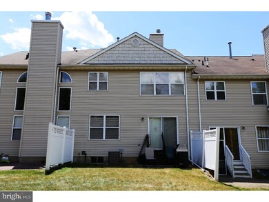 204 Cobblestone Ct, Monmouth Junction, NJ 08852 - photo 5