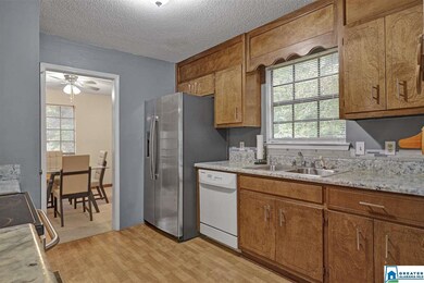 838 Torrey Pines Cir, Birmingham, AL 35215 - photo 5