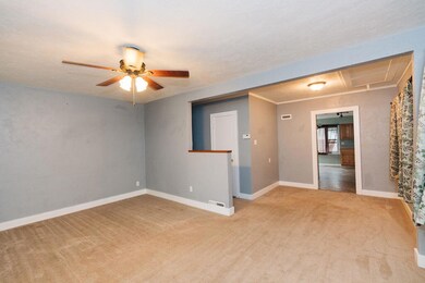 Entrance/ front Living Room