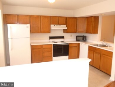 1903 Winslow Ct, Woodbridge, VA 22191 - photo 6