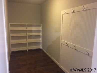 2242 NE Evergreen Ave, Albany, OR 97321 - photo 6