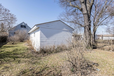 62 Florence Ave-27