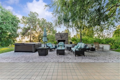 1940 Arroyo Dr, Riverside, CA 92506 - photo 2