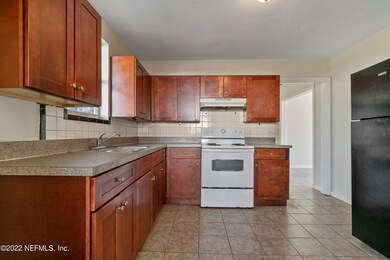 5507 Norde Dr W, Jacksonville, FL 32244 - photo 4