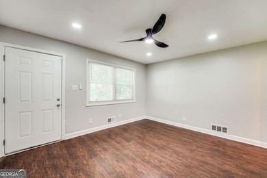 1401 Pine Ave, Atlanta, GA 30344 - photo 4