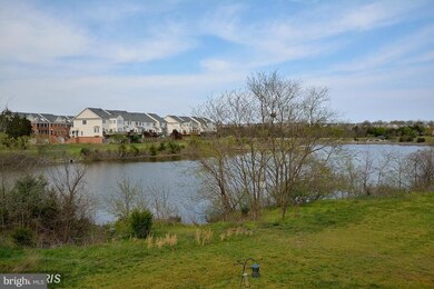 25306 Mcintyre Square, Chantilly, VA 20152 - photo 2