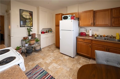 827 1/2 Frank St, Mc Kees Rocks, PA 15136 - photo 6