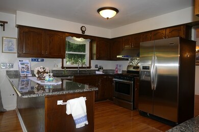 28W462 Leverenz Rd, Naperville, IL 60564 - photo 7