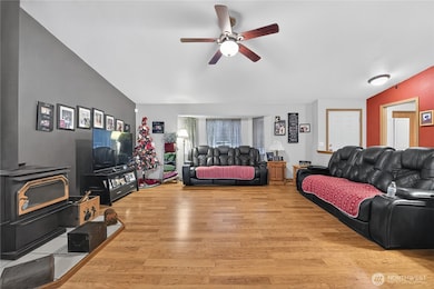 214 Cedar St, Steilacoom, WA 98388 - photo 6