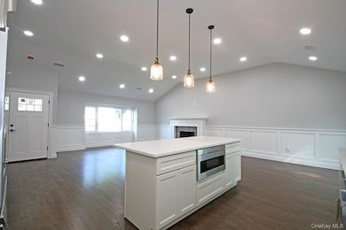 16 Eleanor Rd, Plainview, NY 11803 - photo 5