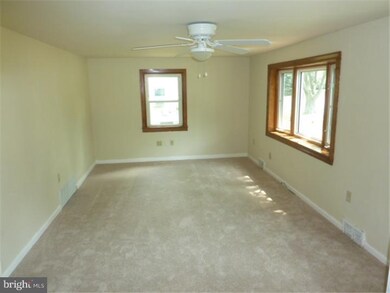 1610 Clearview Rd, Lansdale, PA 19446 - photo 2