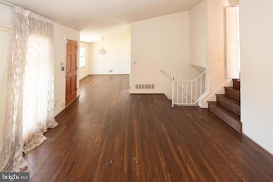 6703 Darwood Dr, Baltimore, MD 21209 - photo 4