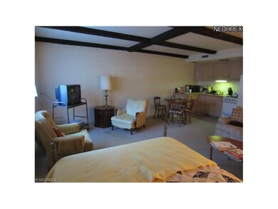 All your conveniences in one room:)    275 N Porta