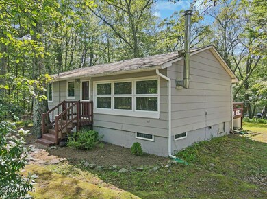 111 Arrowood Dr, Dingmans Ferry, PA 18328 - photo 3