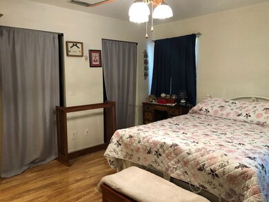 master has dual walk-in closets