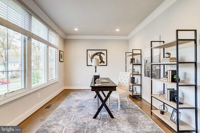 2222 Tulip Dr, Falls Church, VA 22046 - photo 6