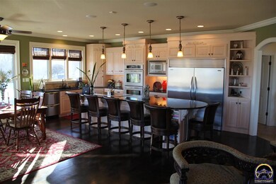 6315 SW 44th Ct, Topeka, KS 66610 - photo 2