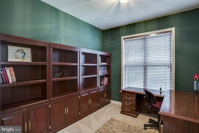 46821 Northbrook Way, Sterling, VA 20164 - photo 3