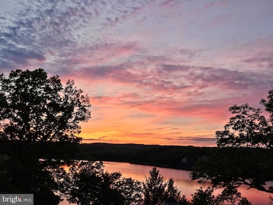 121 Waterside Ln, Cross Junction, VA 22625 - photo 6