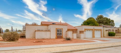 325 Higley Cir, Horizon City, TX 79928 - photo 2