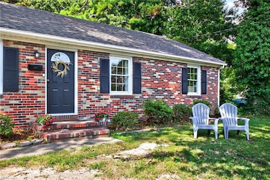 178 Colony Rd, Newport News, VA 23602 - photo 2