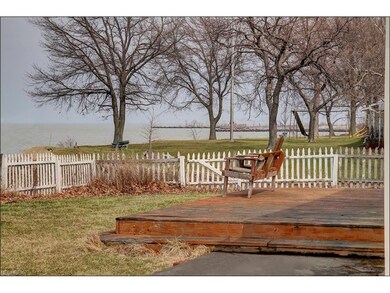 5465 E Lake Rd, Sheffield Lake, OH 44054 - photo 6