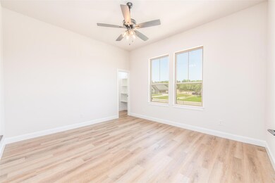 1042 Meadow Wood Terrace, Azle, TX 76020 - photo 5