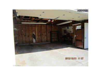 19501 Chickasaw Ave, Cleveland, OH 44119 - photo 4