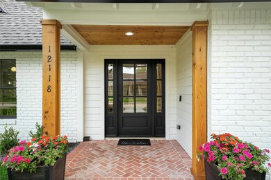 12118 Kimberley Ln, Houston, TX 77024 - photo 3
