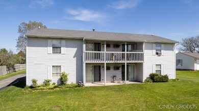 10-web-or-mls-305-stratford-way