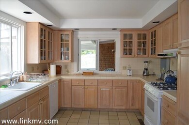 125 Munroe Ave, Oak Bluffs, MA 02557 - photo 7