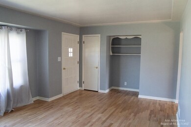 3301 Yale St, Flint, MI 48503 - photo 5