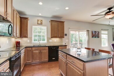 1137 Sassafras Cir, Eldersburg, MD 21784 - photo 6