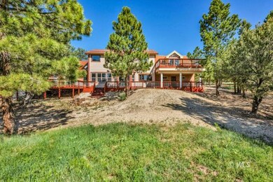 Beautiful Home in the Pines