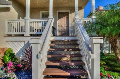 Home features lovely front country porch.